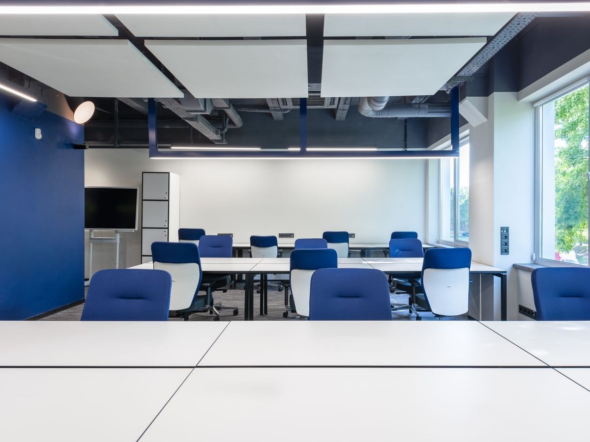 Office and commercial clean