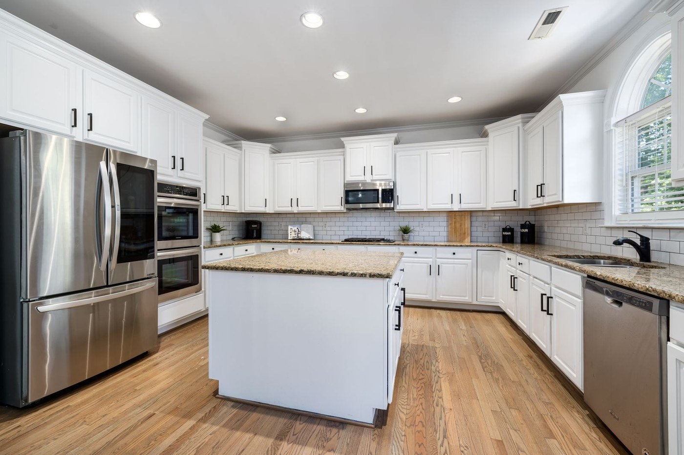Cabinets & Refinishing